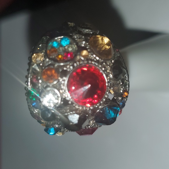 Pretty Multi Colored Rhinestone Ring! - Picture 4 of 5